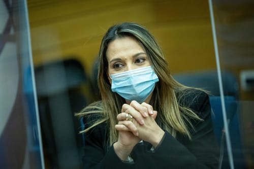 שאשא ביטון דורשת: לבטל את מתווה הרמזור בחינוך