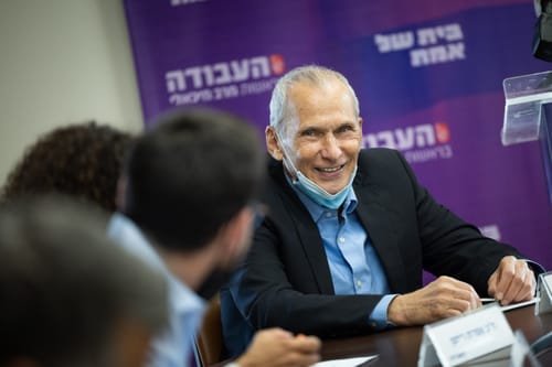"מגבלת תווים בטוויטר": התירוץ ההזוי של עמר בר לב