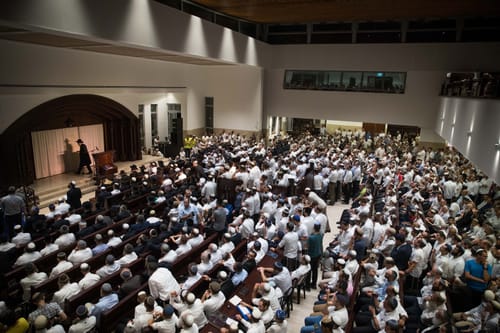 התבלבלתם. אברך לא לומד כדי ש"יצא לו מזה משהו"