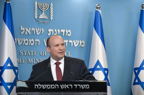 בנט הנחה: בדיקות בכניסה לבתי אבות גם למחוסנים