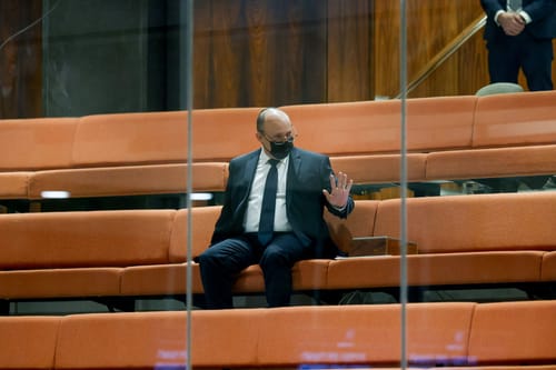 למרות הבידוד לאומיקרון: בנט יגיע לדיון במליאה