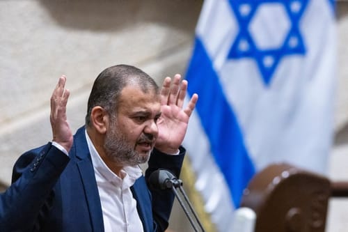 פשרה בחוק החשמל: ואליד טאהא מכנס מחר דיון