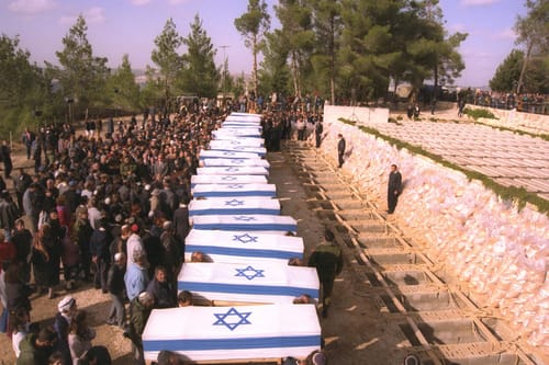 היום בהיסטוריה: טביעת ספינת המעפילים אגוז