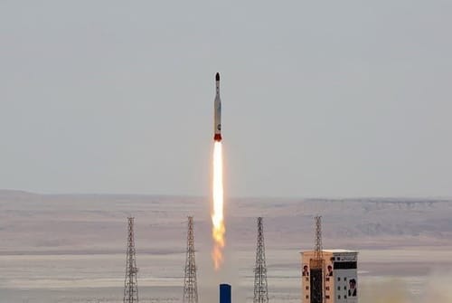 איראן נכשלה בשיגור לוויין לחלל | צפו ברגעי השיגור