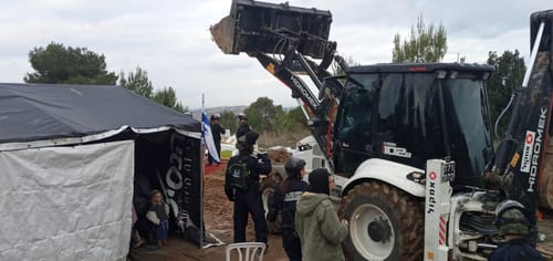 פינוי בחומש: המשטרה באלימות גם נגד ילדים