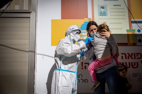 עוד שיא בדרך? כמעט 9,000 חולי קורונה אובחנו מחצות
