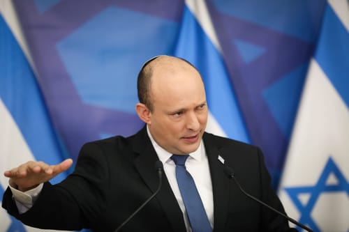 בנט שוחח עם זלנסקי והציע לאוקראינה סיוע הומנטירי