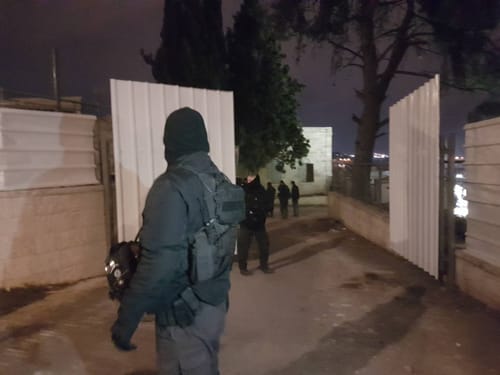 השוטרים פינו בלילה את הבית במזרח ירושלים