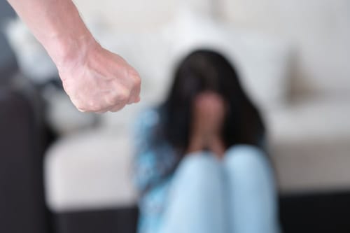 אישום: התעלל, איים ותקף את זוגתו ההרה