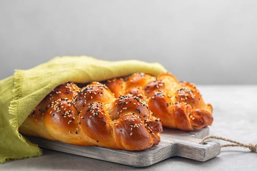 מיוחד לשבת וליום הגזר: מתכון לחלת גזר מפתיעה