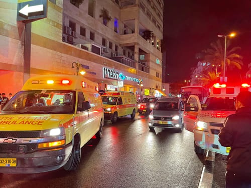 פצועים מפיצוץ נפצים באולם אירועים בבני ברק