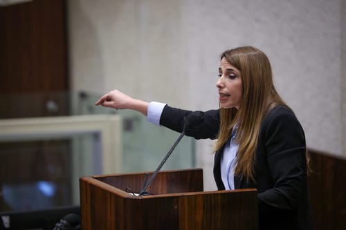 ח"כית מתקווה חדשה עוברת ל'יש עתיד'