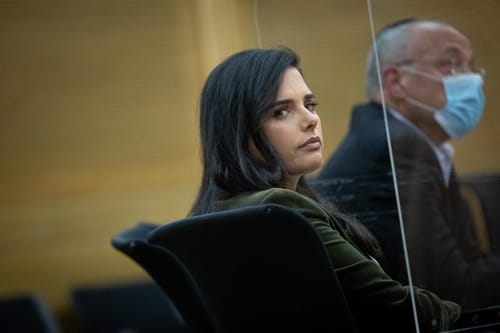 להיות או לחדול: לאן איילת שקד מנסה לכוון?