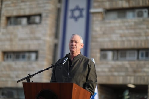 גנץ: "כל האמצעים כשרים כדי לשבור את גל הטרור"