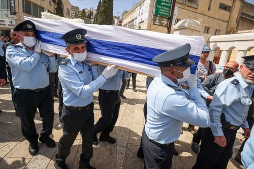 "גיבור לא שוכב בארון": אמיר חורי מובא למנוחות