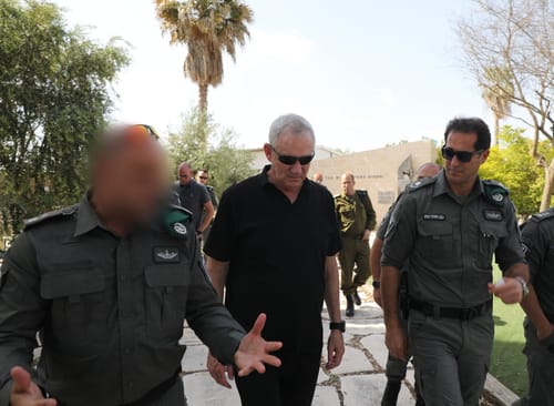 גנץ באולטימטום: "המהלכים שעשינו בעזה – יחזרו לאחור"