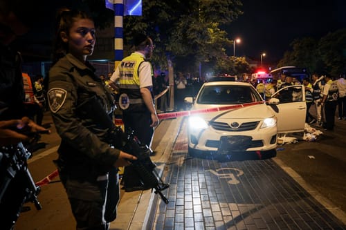 המשטרה בסריקות אחרי המחבלים; המפכ"ל הגיע לזירה