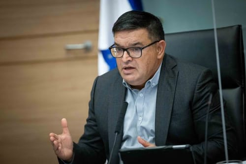 ביטון: הפערים גדולים, אך יש הליכה לפשרות והסכמות