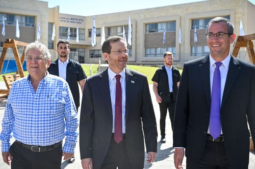 הרצוג ביקר באלקנה: "העבר והעתיד נוכחים כאן"