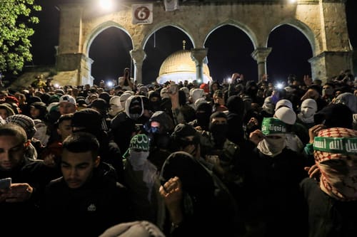 המשטרה איבדה שליטה: צפו בהתפרעויות בירושלים