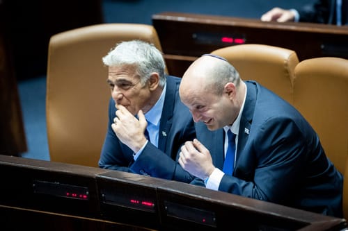 הרב אליהו: כשרואים את בנט ולפיד מבינים שחכמינו צדקו
