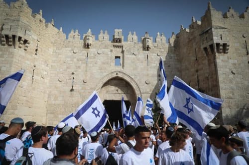 המשטרה: "ערוכים גם לירי טילים במצעד הדגלים"