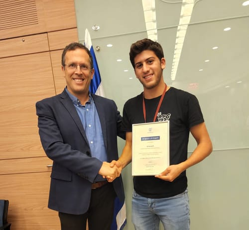 כבוד: תעודת הוקרה לסרוג שסירב להתחרות בשבת