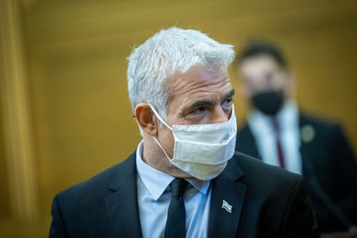 לפיד בדיון קורונה ראשון: "נשארים עם היד על הדופק"