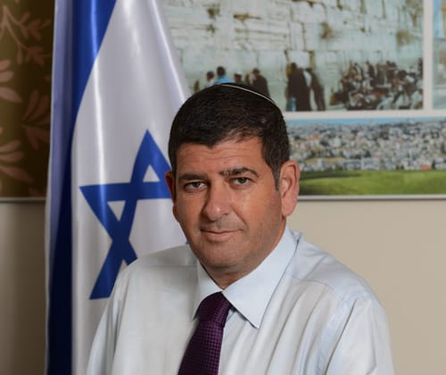 קמפיין חוצות נגד יוסי ברודני: "חייב לציבור כסף"