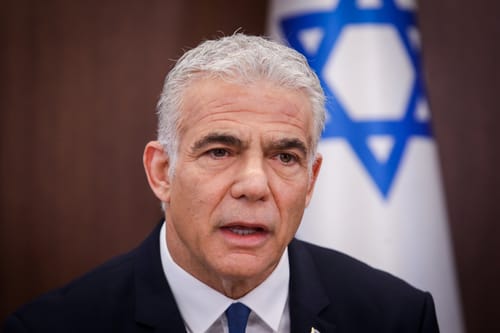 לפיד נגד עדותו של נתניהו: "הוא ידע – והוא אחראי"