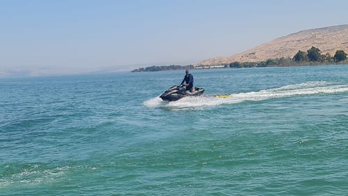 חיפושים אחר נעדר שנפל לכנרת ביום שישי ונעלם