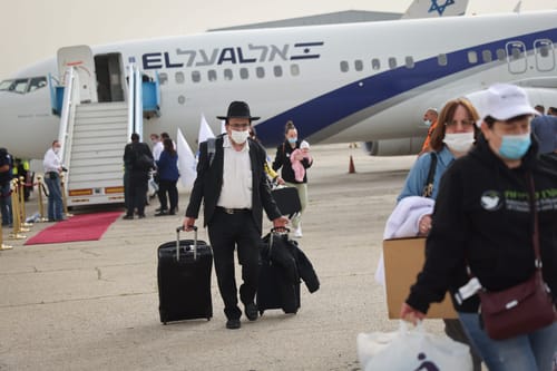 נוסע שהתמוטט: טיסת אל על לרומא בנחיתת חירום