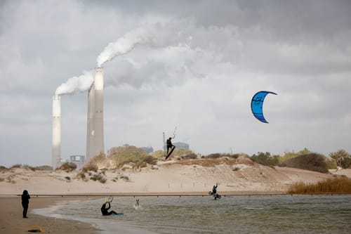אזהרת הרחצה הוסרה: חוף זיקים נפתח מחדש