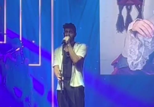 צפו: המחווה לצביקה פיק בטקס פרסי אקו"ם