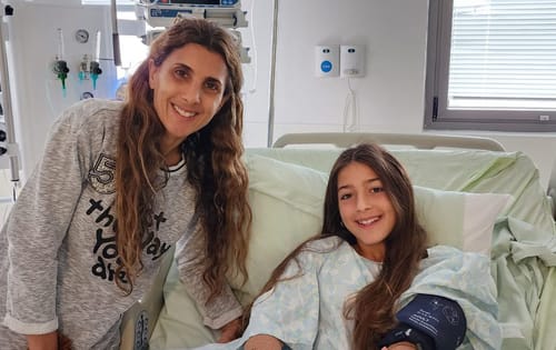 בת 12 הוכשה על ידי נחש צפע בדרום, מצבה בינוני