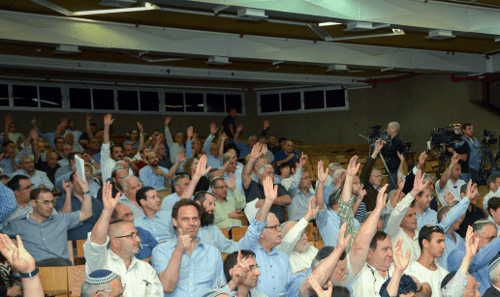 זעם במרכז הבית היהודי: "בושה; לא נתמוך בנוכלים"