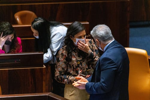 בימין זועמים על לפיד: "נזק למדינה; מייצג רק את עצמו"
