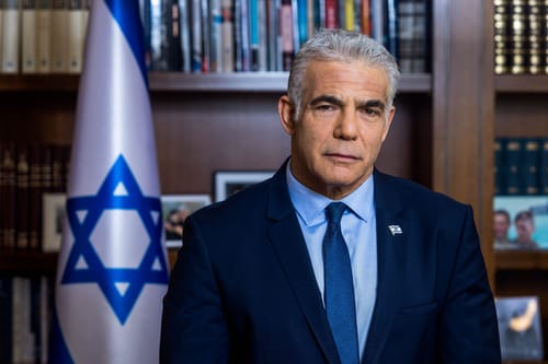 לפיד נגד נתניהו: נכשלת, אל תסייע לחיזבאללה