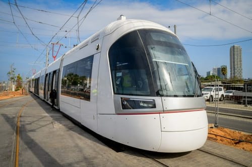 תוך שבועיים: הרכבת הקלה הושבתה בעקבות תקלה