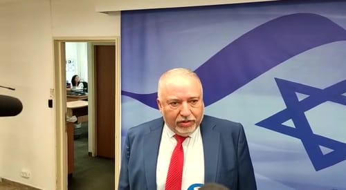 ליברמן: נתניהו מתכוון לבטל את חוק השבות