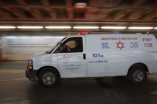 הולכת רגל נפגעה ממיניבוס בבאר שבע, מצבה קשה