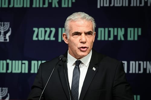התגובה של לפיד לייעוץ המשפטי: "זה חוקי בעיניי"