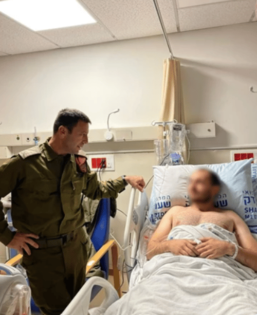 מפקד פיקוד העורף ביקר את הקצין שחיסל את המחבל
