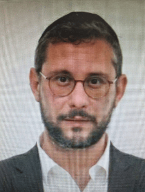 זה המורה החשוד בעבירות מין בקטינים