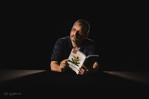 "מלחמות הקנאביס" נחסם על ידי פייסבוק, וזכה בפרס בינלאומי