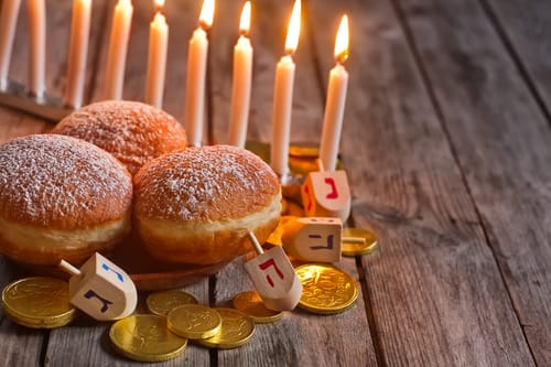 אוהבים סופגניות, אבל יותר מדי? כך תצלחו את חנוכה