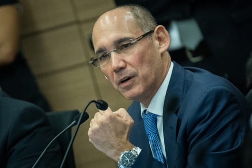 רשמית: הממשלה אישרה את הארכת כהונת הנגיד