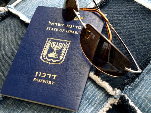 השיטה: כך הונפקו דרכונים ישראלים לאזרחי רוסיה
