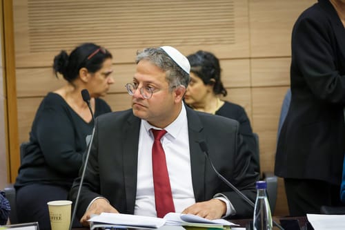 בן גביר יורד מהעץ: הסכים לדחיית חלק מסעיפי החוק