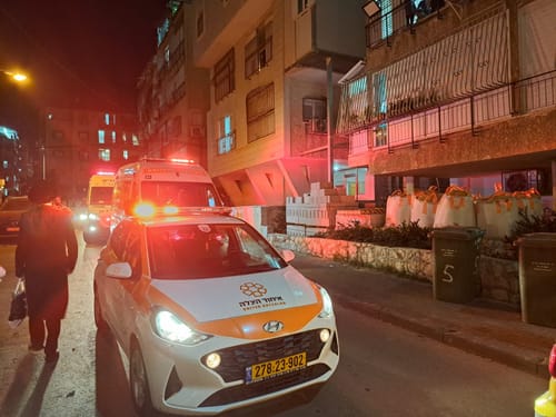 נער בן 17 נפל מגובה 4 קומות בבני ברק, מצבו קשה